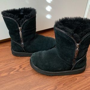 Girls Blck UGG